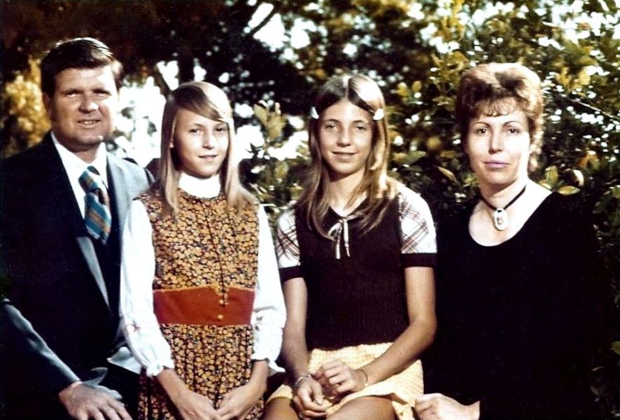 Jerry, Teri, Geri, and Frances Knight, December 1973